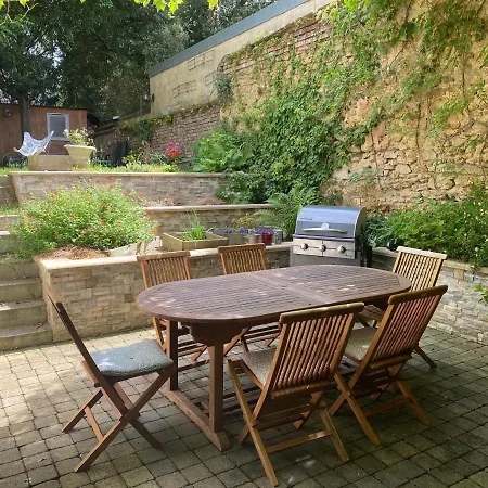 Vakantiehuis Maison Confort Centre - Tramway Direct Circuit 24h Du Mans A 200m - Parking Gratuit *